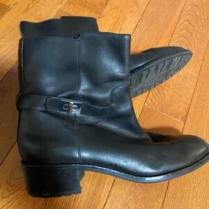 Black Leather Women’s Boots
